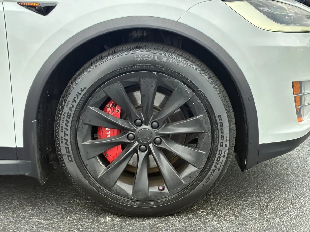 2020 Tesla Model X Long Range thumbnail 6