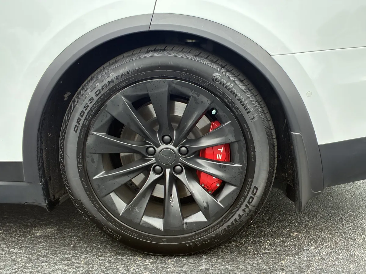 2020 Tesla Model X Long Range thumbnail 9