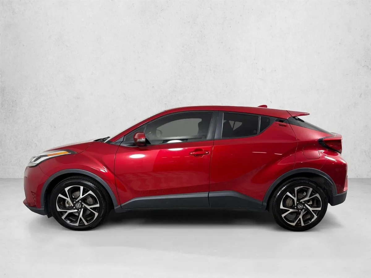 2020 Toyota C-HR XLE thumbnail 6