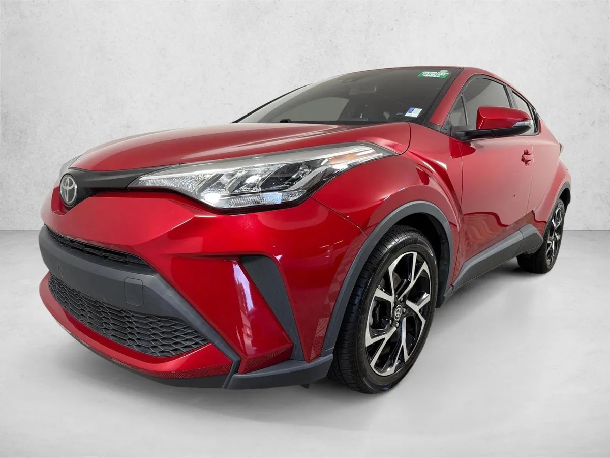2020 Toyota C-HR XLE thumbnail 7