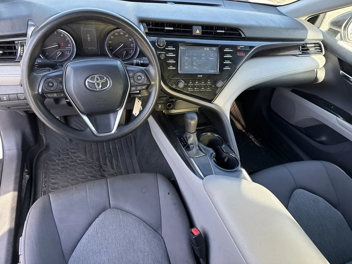 2020 Toyota Camry LE thumbnail 17