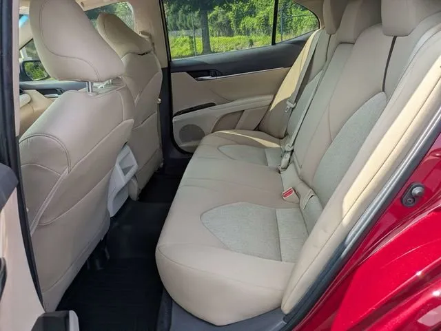 2020 Toyota Camry LE thumbnail 14