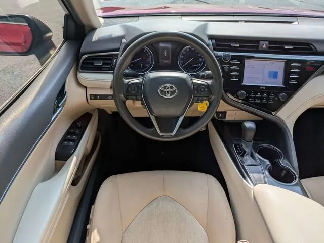 2020 Toyota Camry LE thumbnail 16