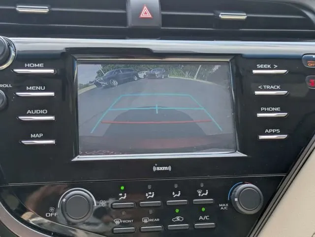 2020 Toyota Camry LE thumbnail 21
