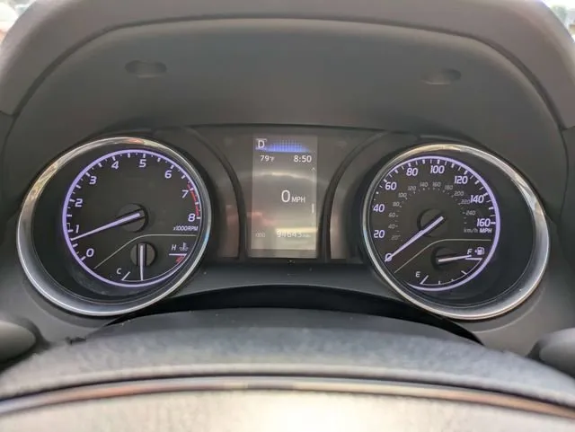 2020 Toyota Camry LE thumbnail 26