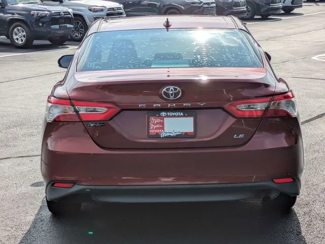 2020 Toyota Camry LE thumbnail 5