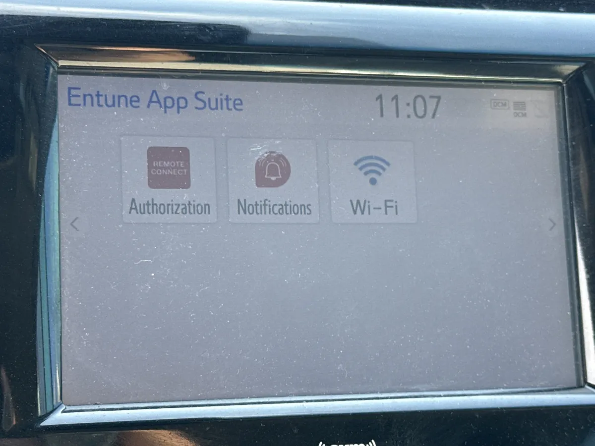 2020 Toyota Camry SE thumbnail 23