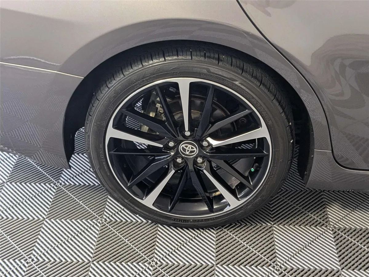 2020 Toyota Camry XSE thumbnail 10