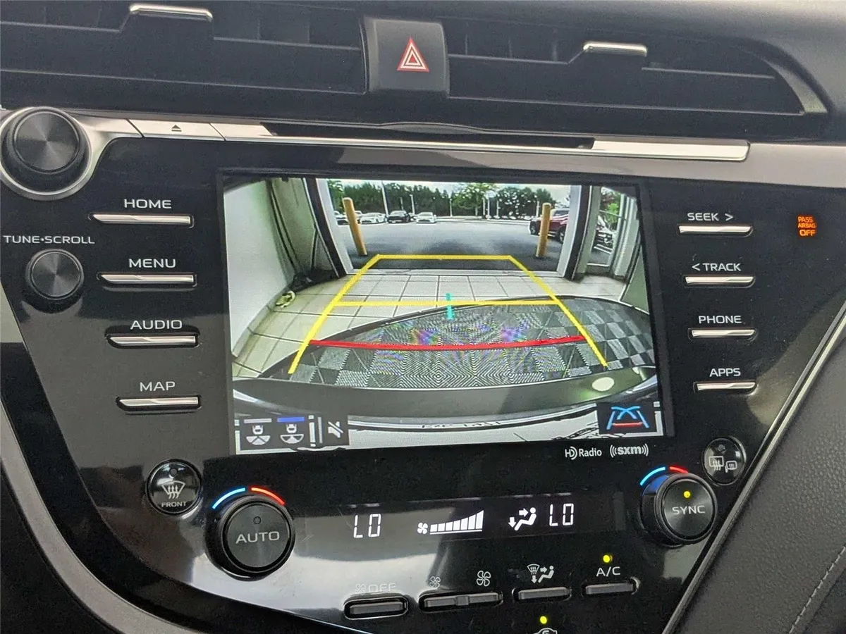 2020 Toyota Camry XSE thumbnail 22