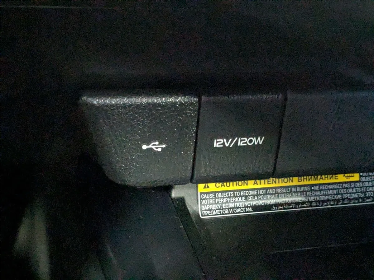 2020 Toyota Camry XSE thumbnail 24
