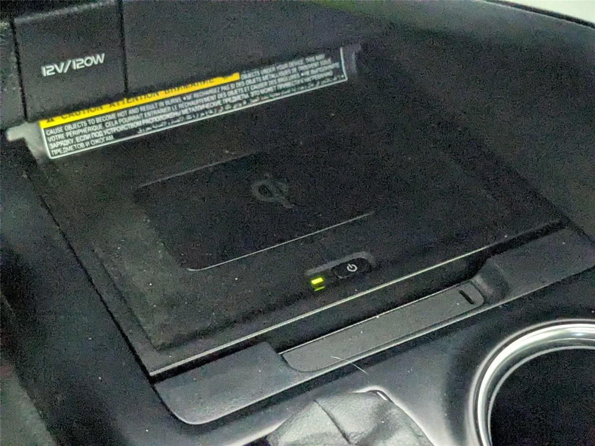 2020 Toyota Camry XSE thumbnail 25
