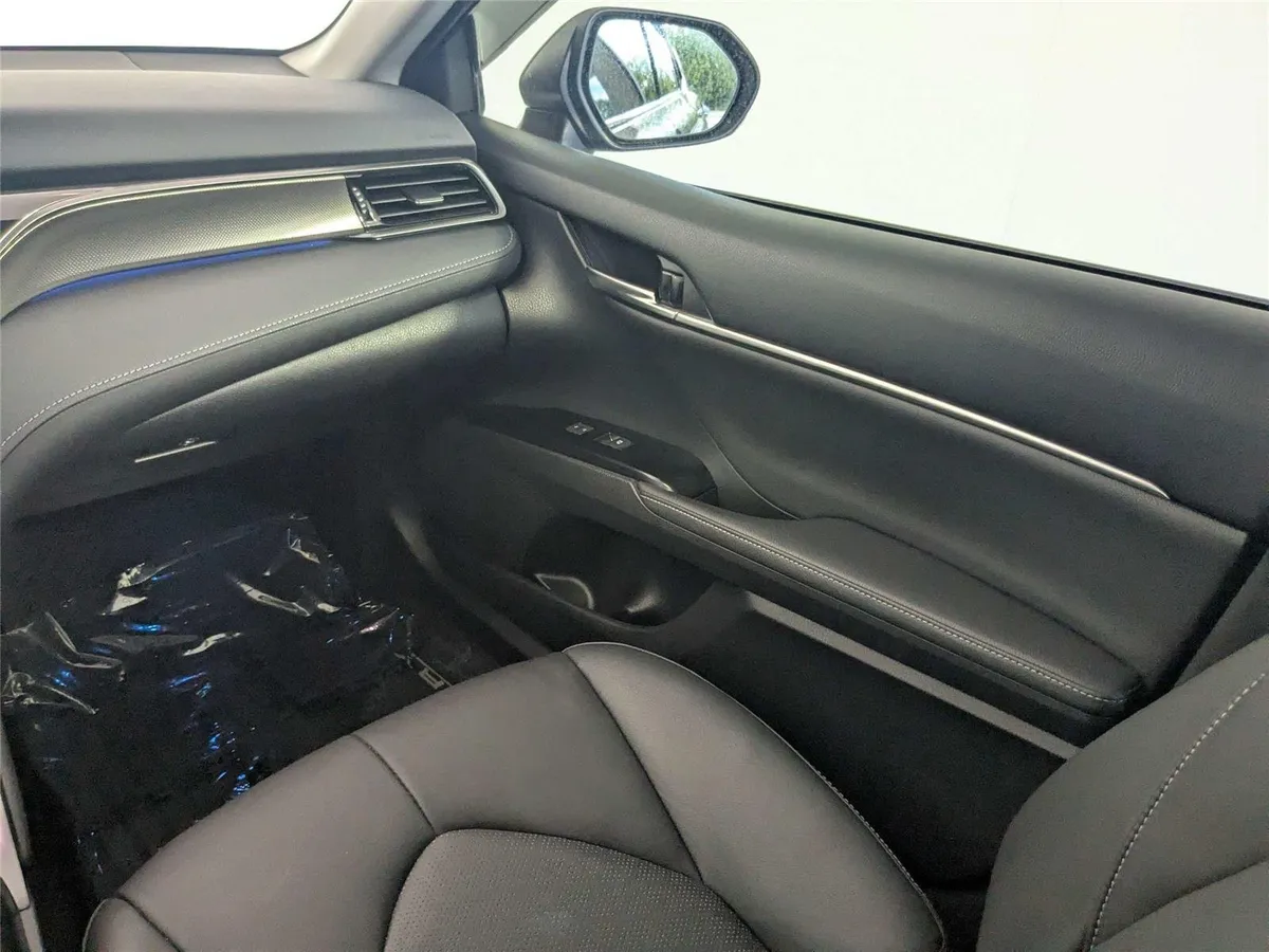 2020 Toyota Camry XSE thumbnail 42