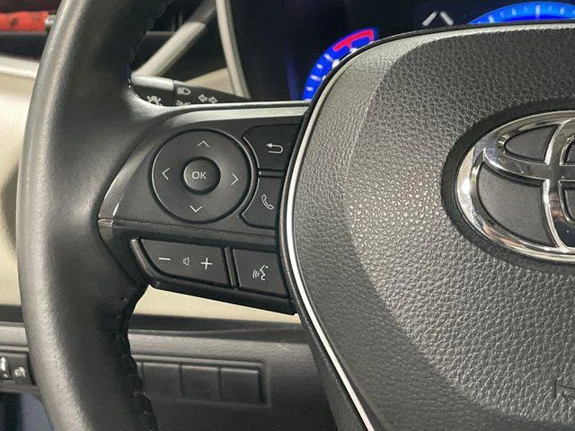 2020 Toyota COROLLA thumbnail 19