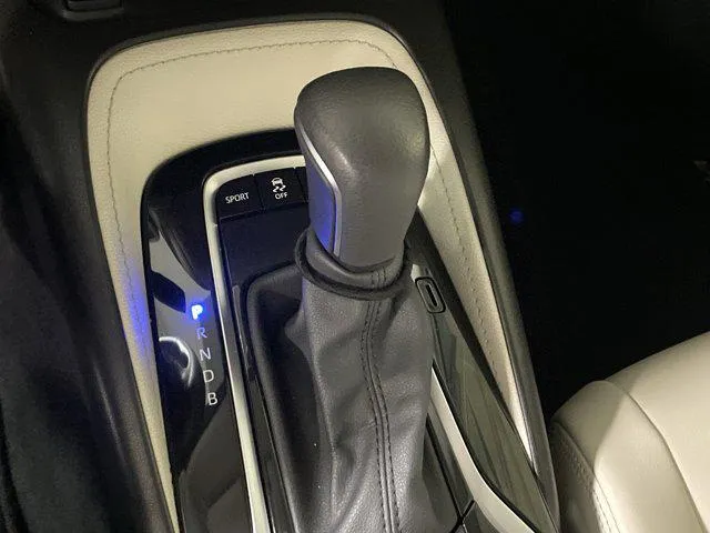 2020 Toyota COROLLA thumbnail 26