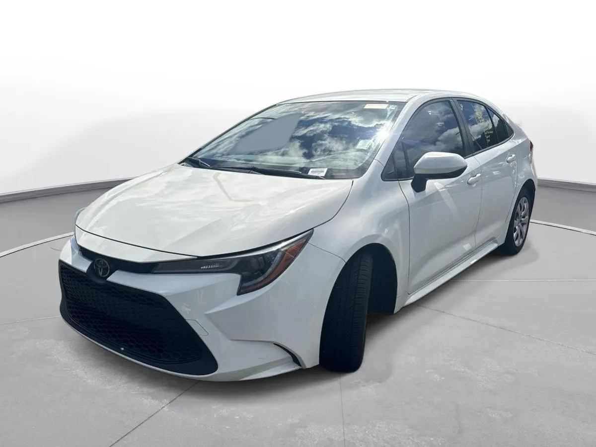 2020 Toyota Corolla LE thumbnail 2