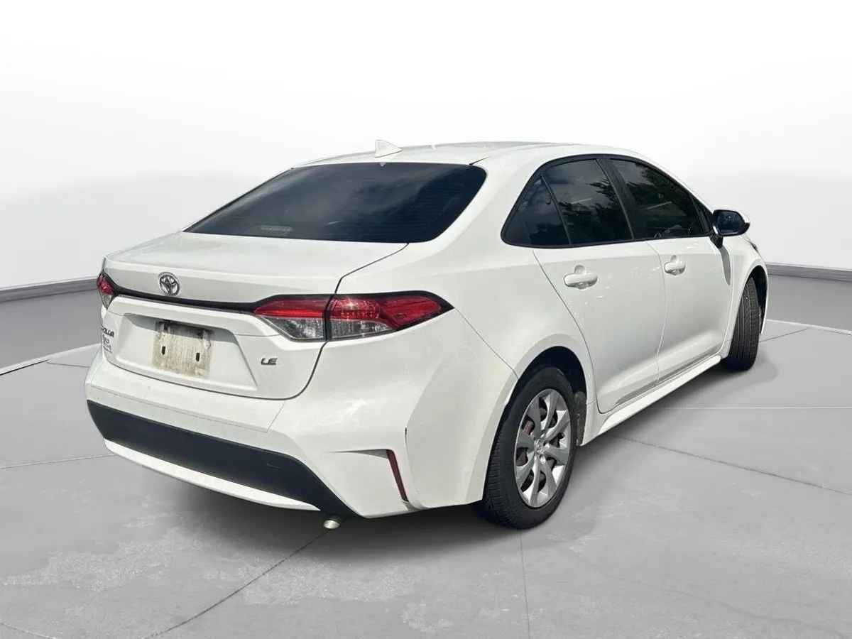 2020 Toyota Corolla LE thumbnail 6