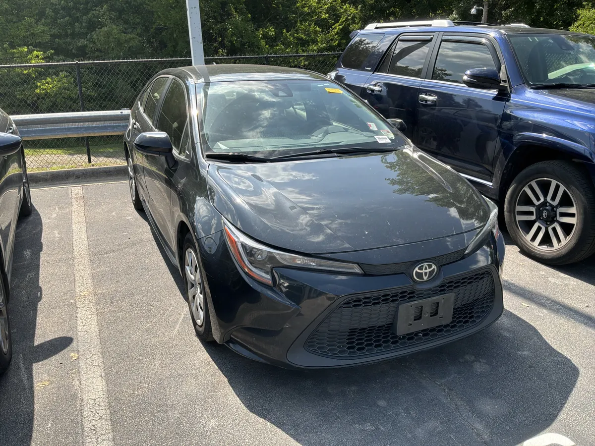 2020 Toyota Corolla LE thumbnail 2