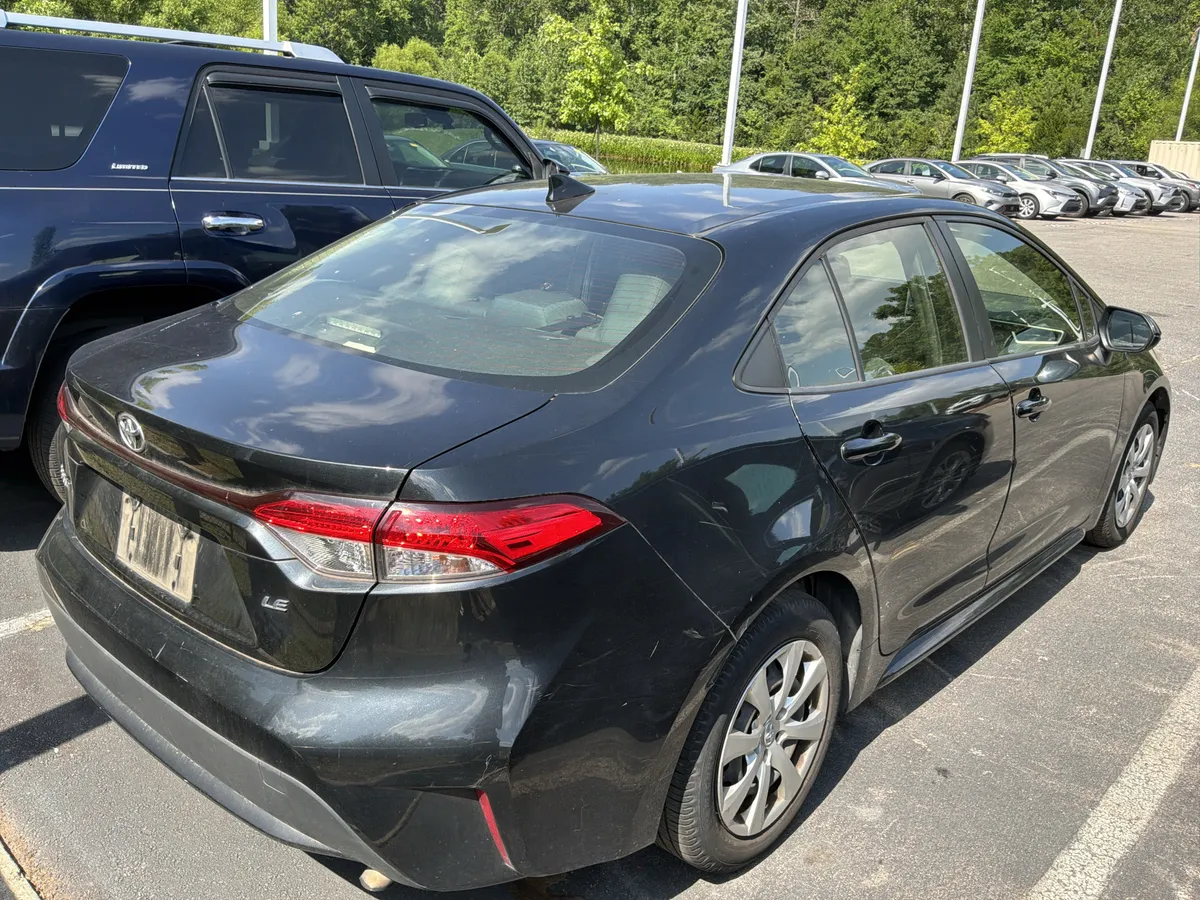 2020 Toyota Corolla LE thumbnail 5