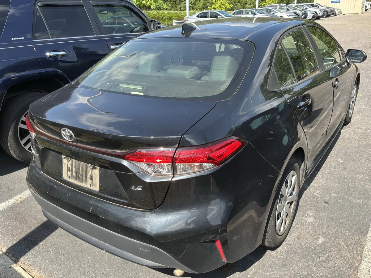 2020 Toyota Corolla LE thumbnail 6