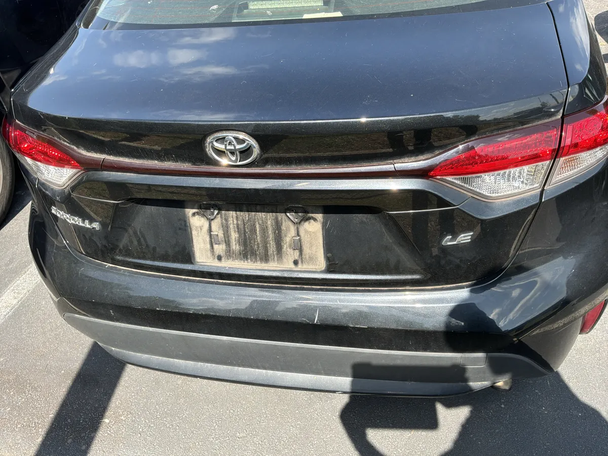 2020 Toyota Corolla LE thumbnail 8