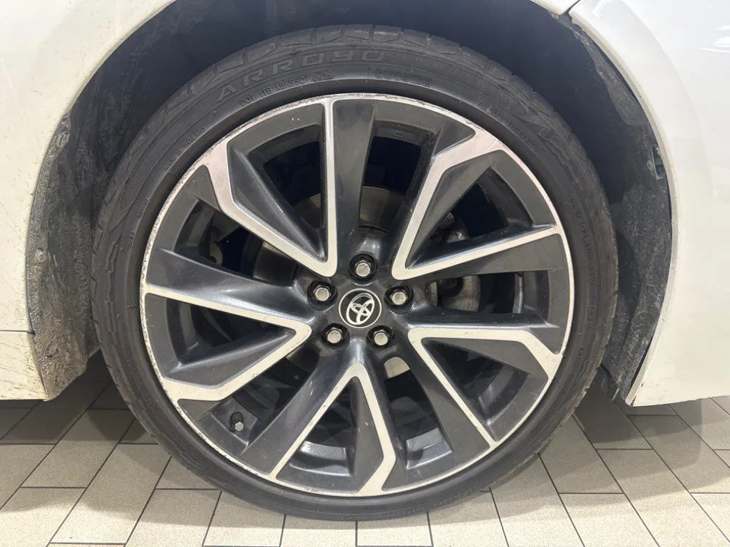 2020 Toyota Corolla SE thumbnail 4