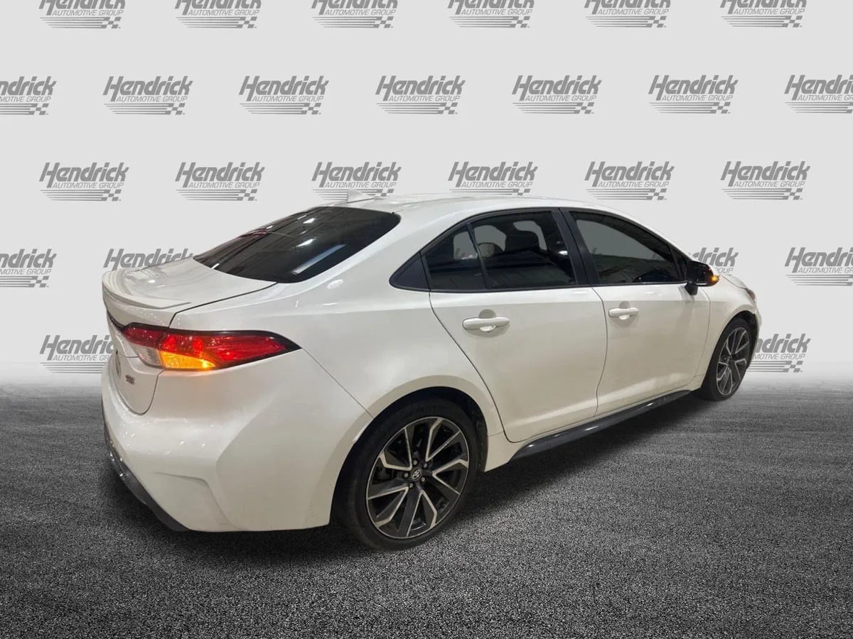 2020 Toyota Corolla SE thumbnail 5