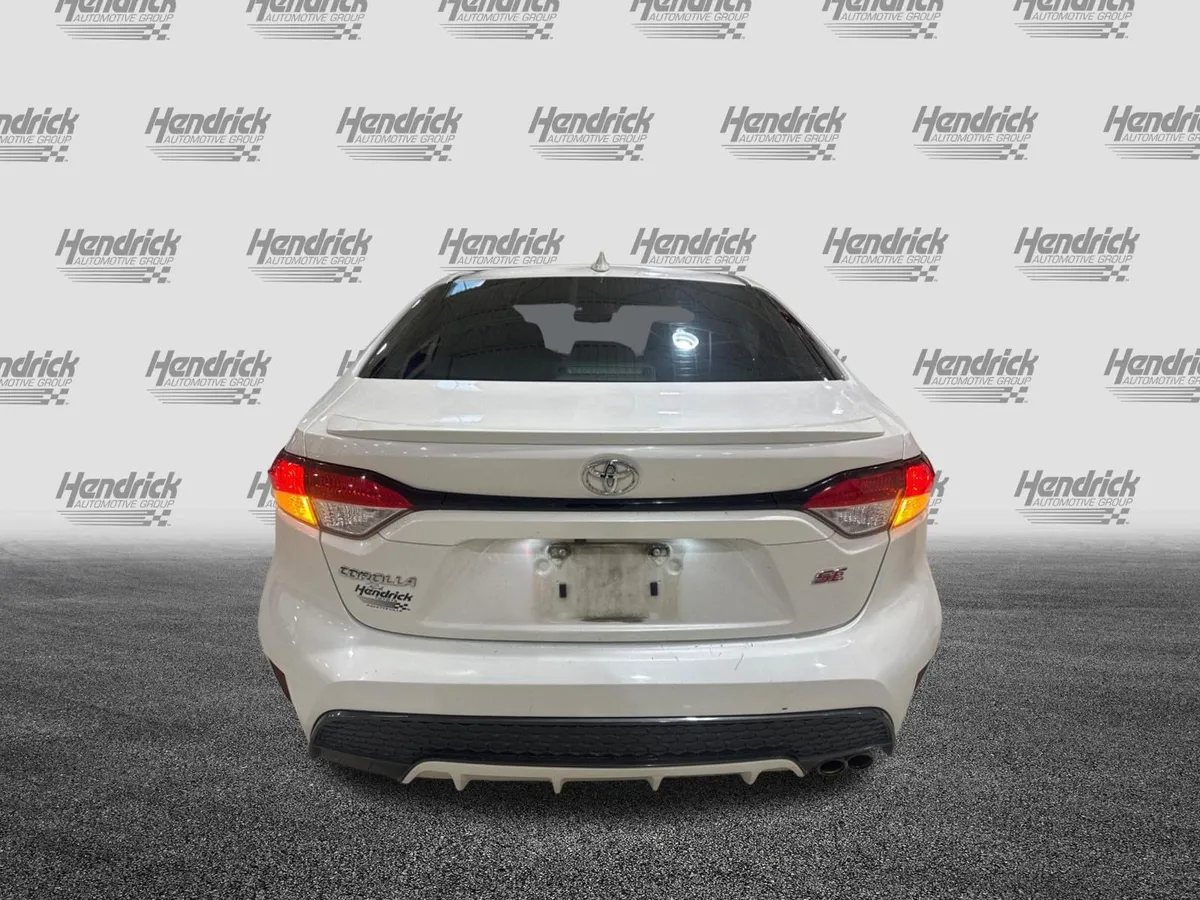2020 Toyota Corolla SE thumbnail 6