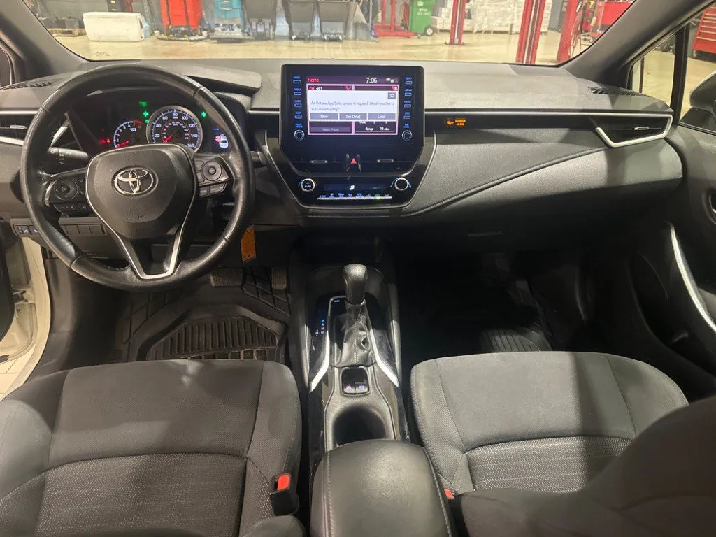 2020 Toyota Corolla SE thumbnail 9