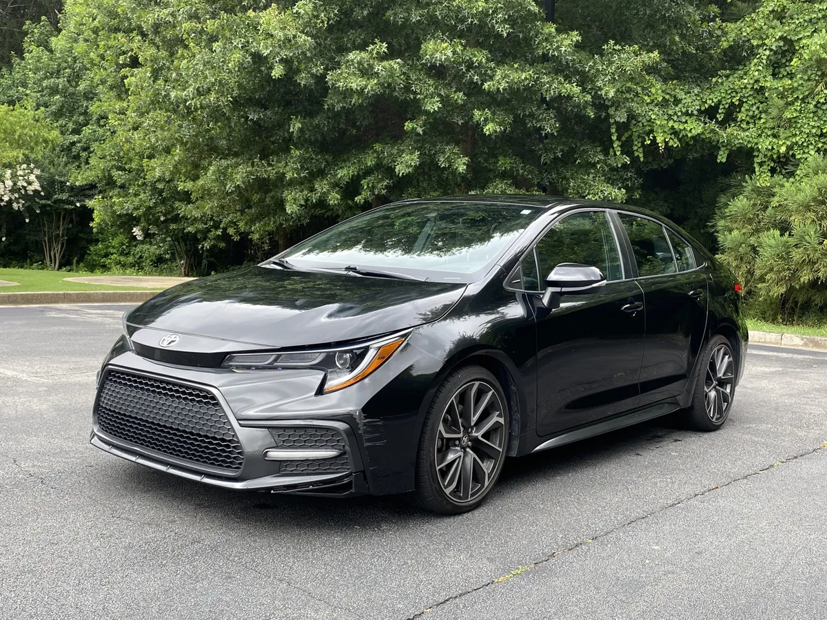 2020 Toyota Corolla SE thumbnail 4