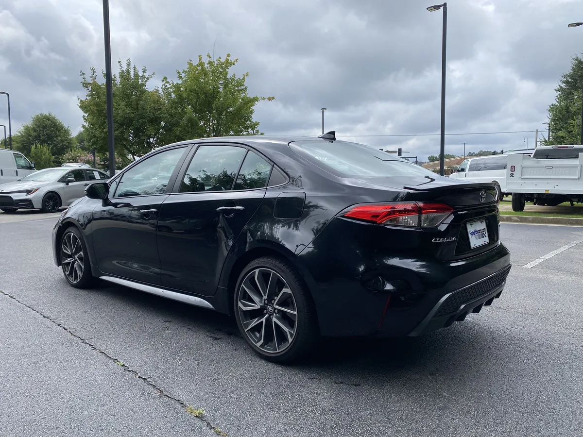 2020 Toyota Corolla SE thumbnail 6
