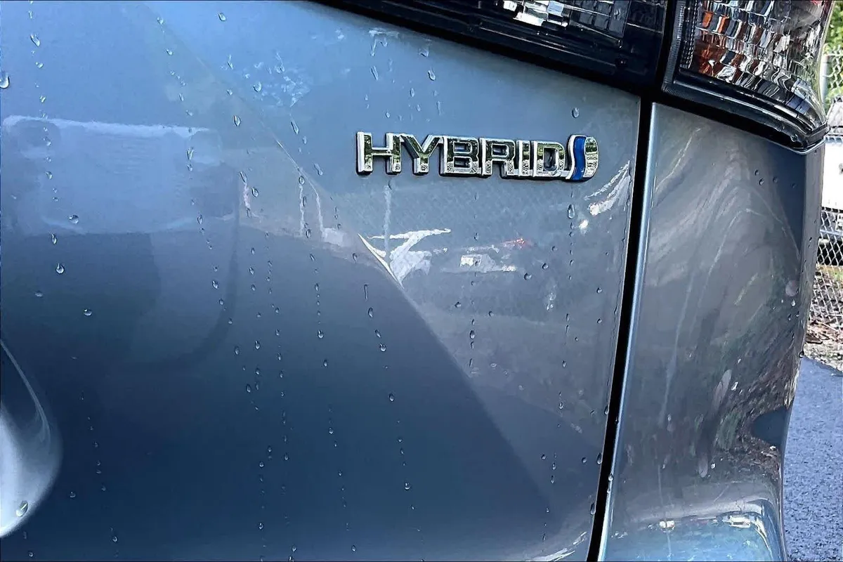 2020 Toyota Highlander Hybrid LE thumbnail 10