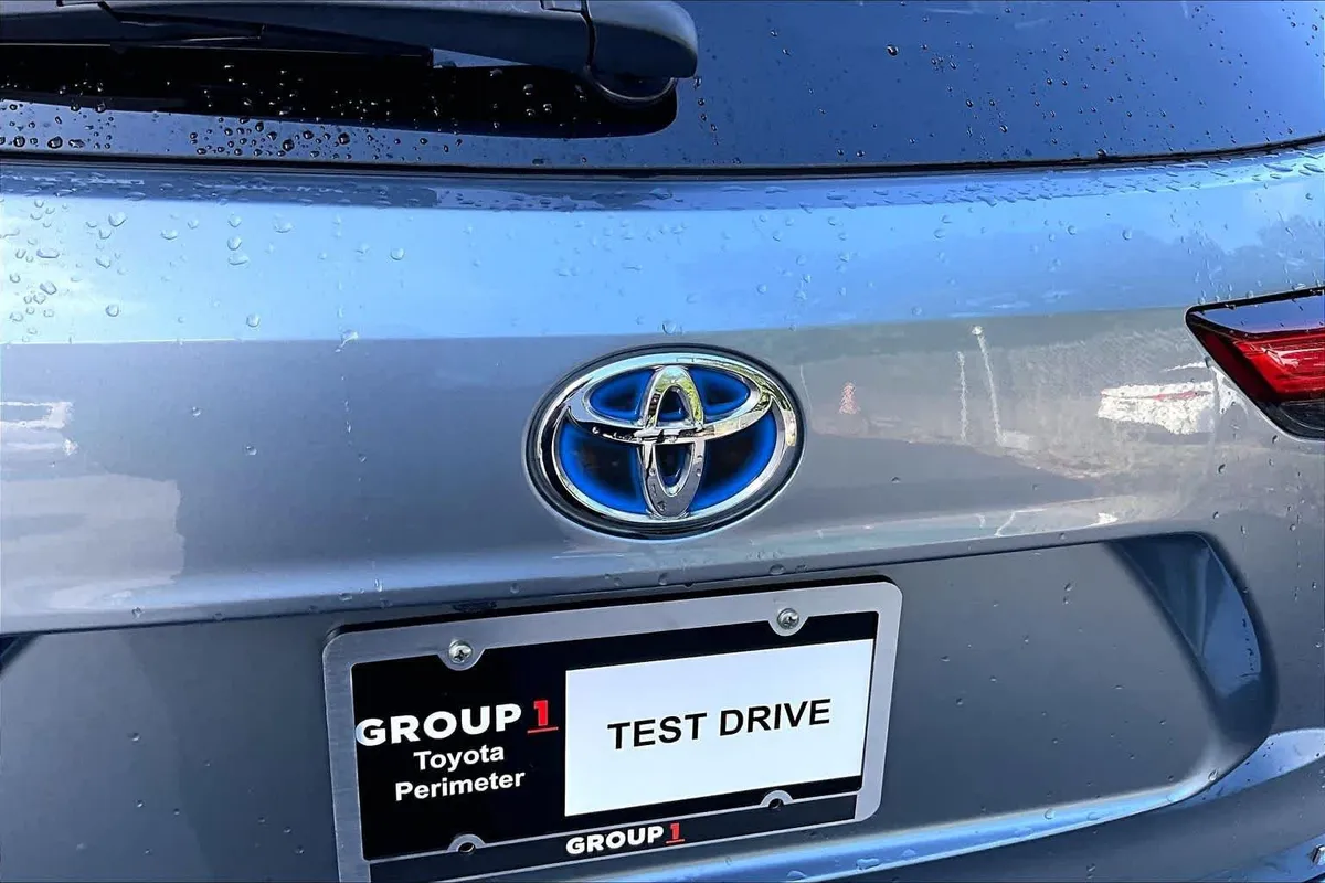 2020 Toyota Highlander Hybrid LE thumbnail 31