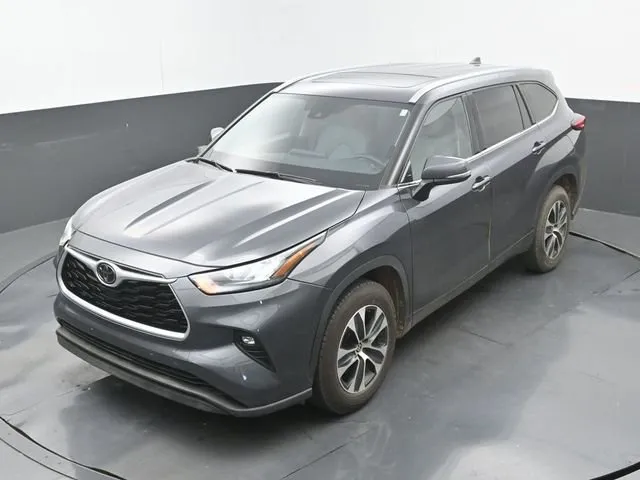 2020 Toyota Highlander XLE thumbnail 16