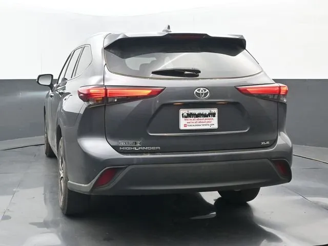 2020 Toyota Highlander XLE thumbnail 4