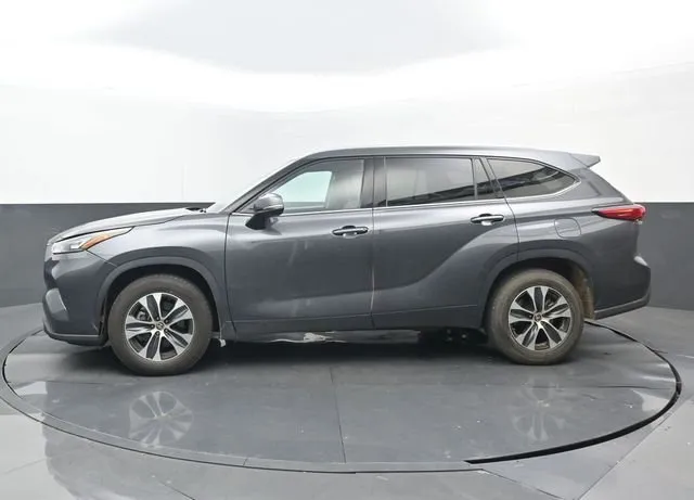 2020 Toyota Highlander XLE thumbnail 7