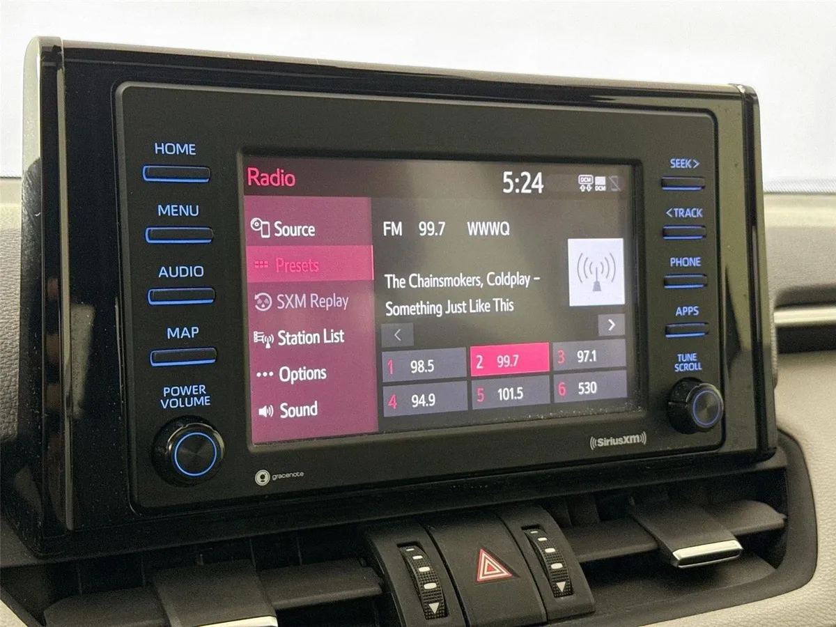 2020 Toyota RAV4 XLE Premium thumbnail 22