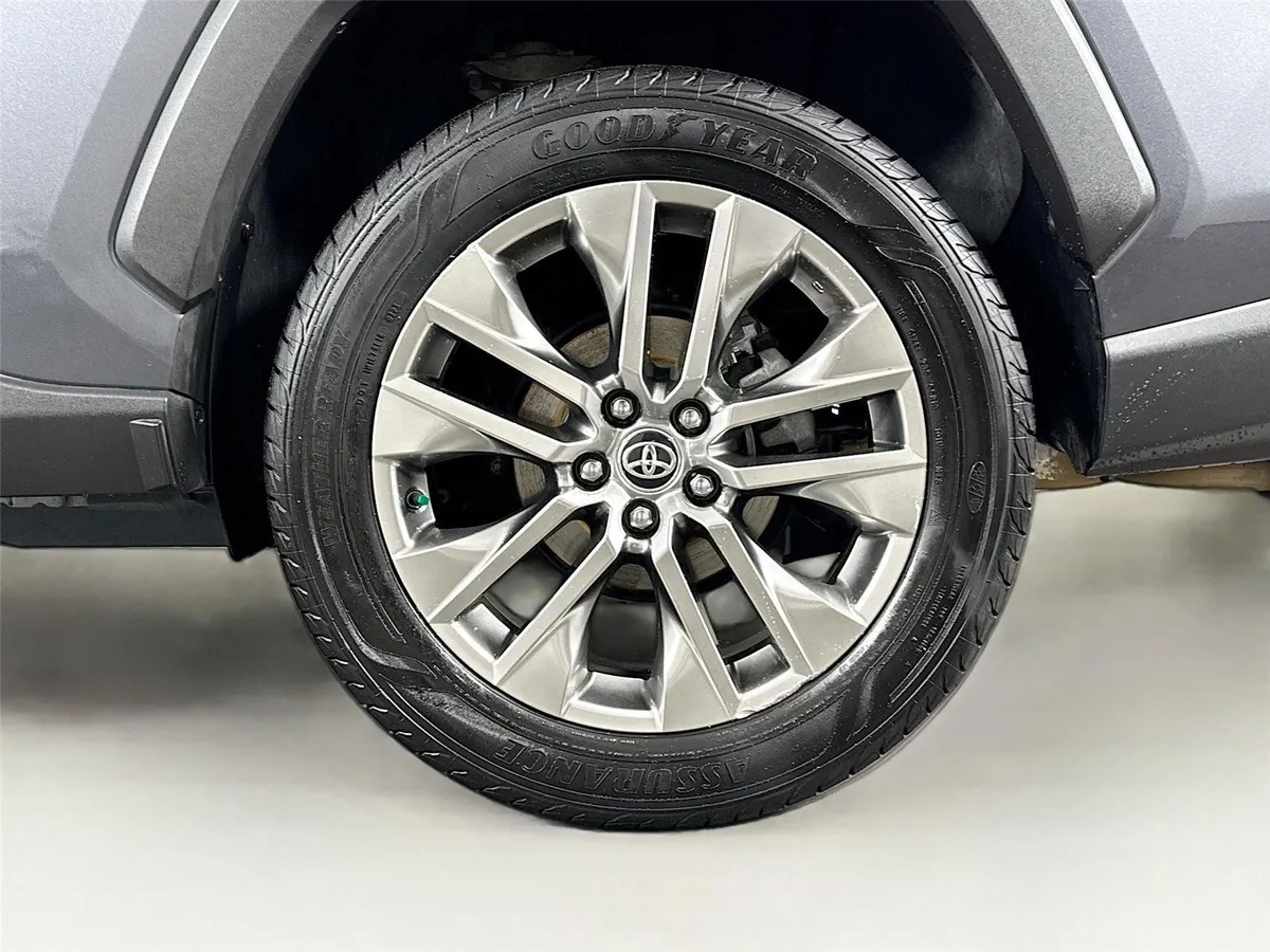 2020 Toyota RAV4 XLE Premium thumbnail 44