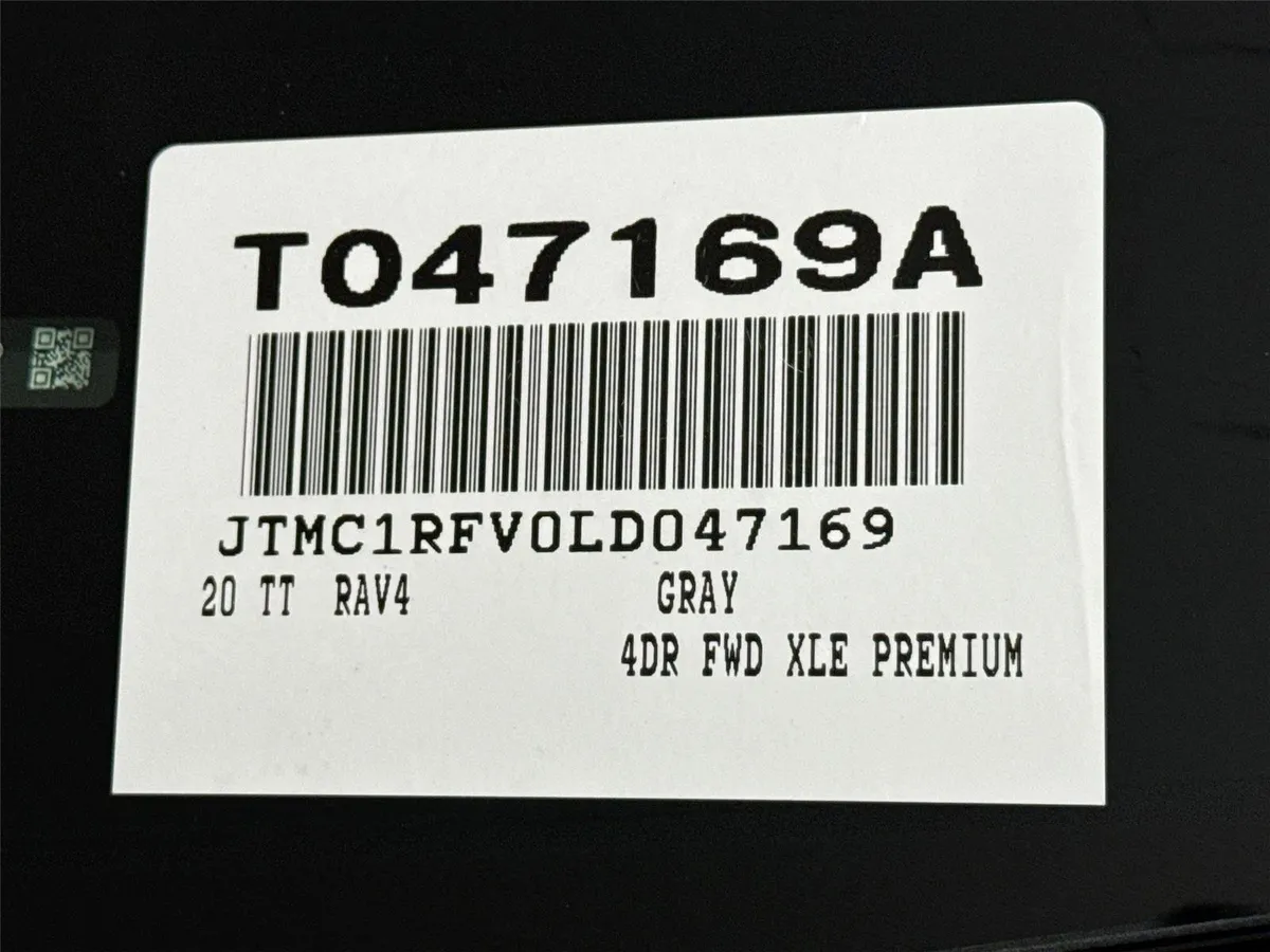 2020 Toyota RAV4 XLE Premium thumbnail 45