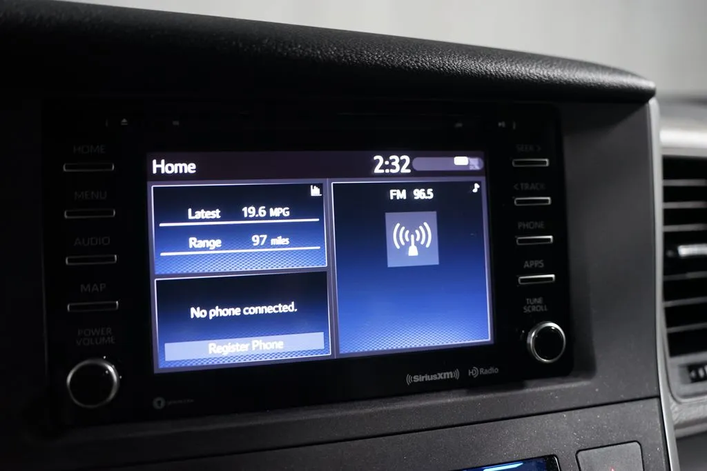 2020 Toyota Sienna LE thumbnail 22