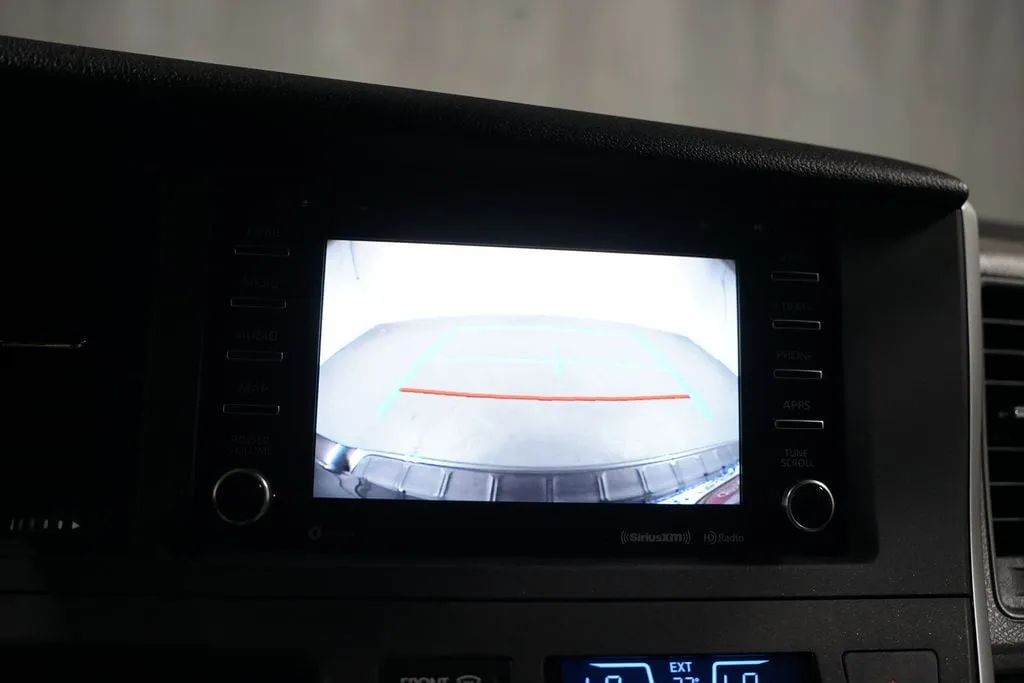 2020 Toyota Sienna LE thumbnail 23