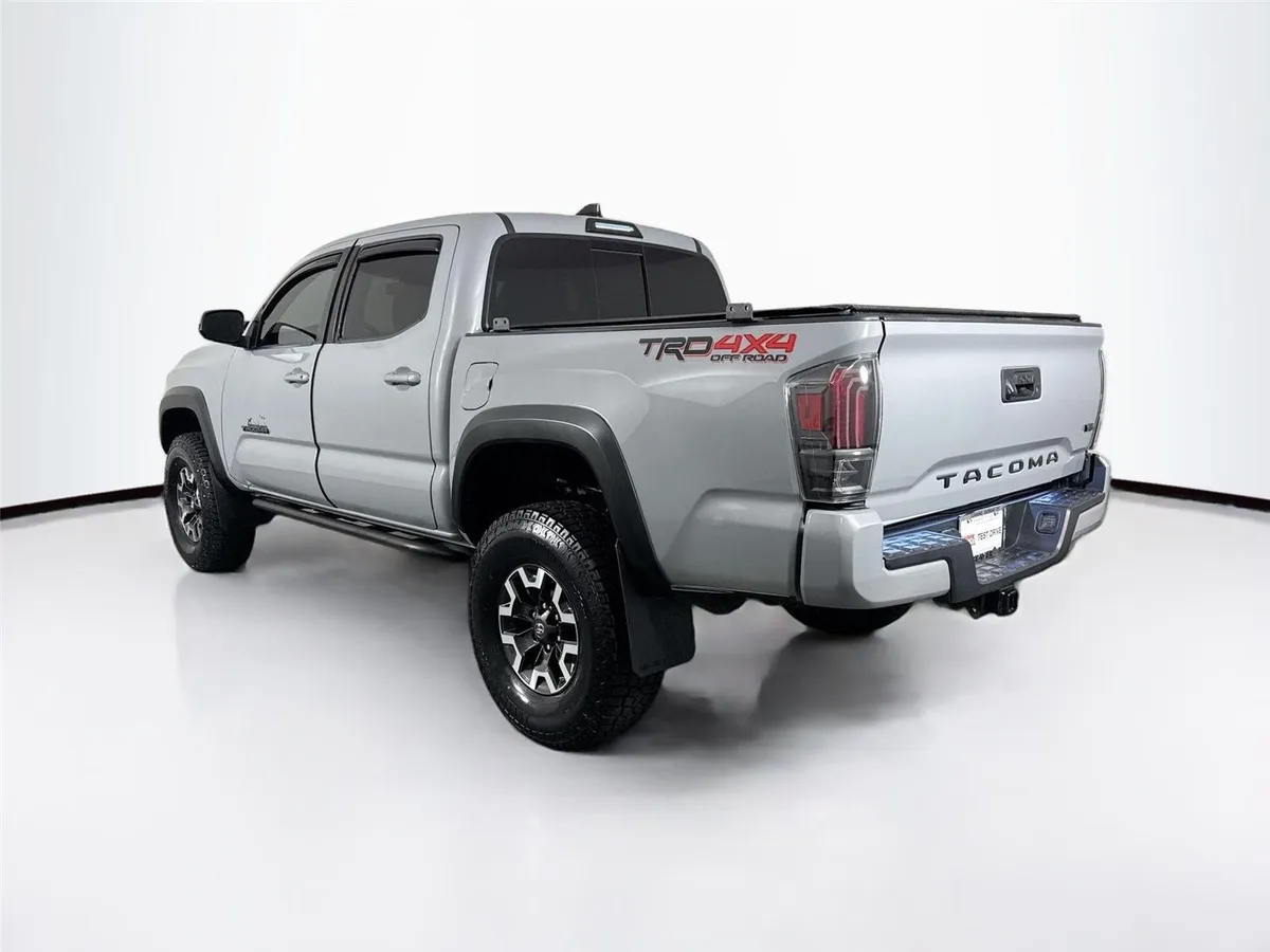 2020 Toyota Tacoma TRD Off-Road thumbnail 11