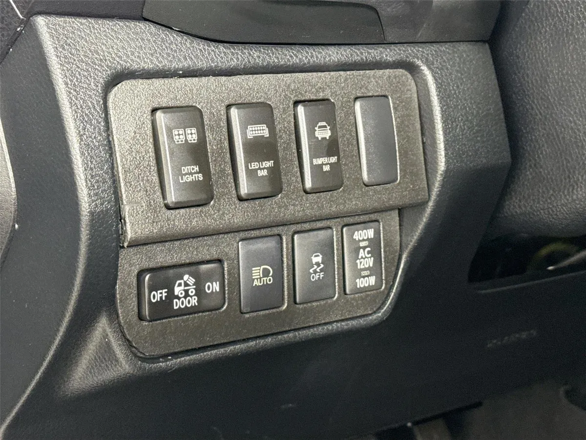 2020 Toyota Tacoma TRD Off-Road thumbnail 14