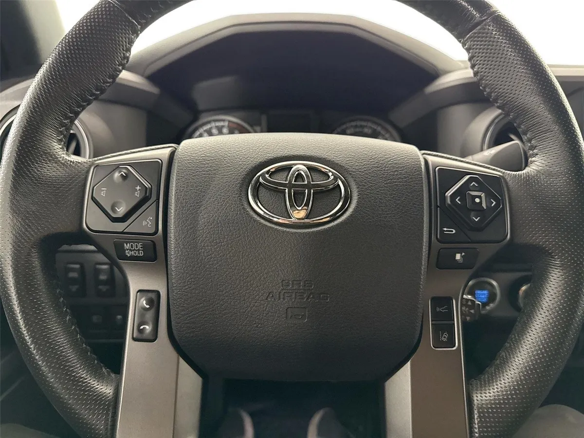 2020 Toyota Tacoma TRD Off-Road thumbnail 15