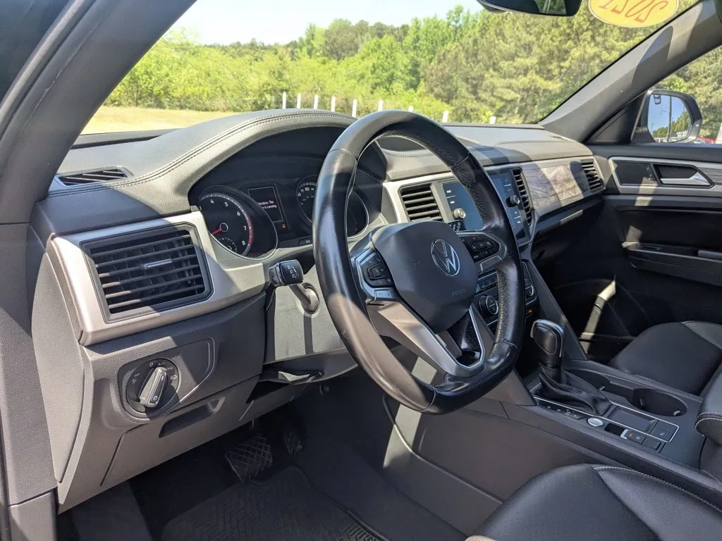 2020 Volkswagen Atlas Cross Sport 3.6L V6 SE w/Technology thumbnail 13