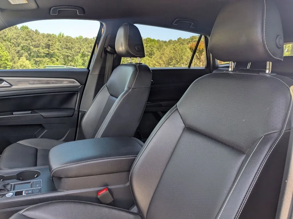 2020 Volkswagen Atlas Cross Sport 3.6L V6 SE w/Technology thumbnail 14