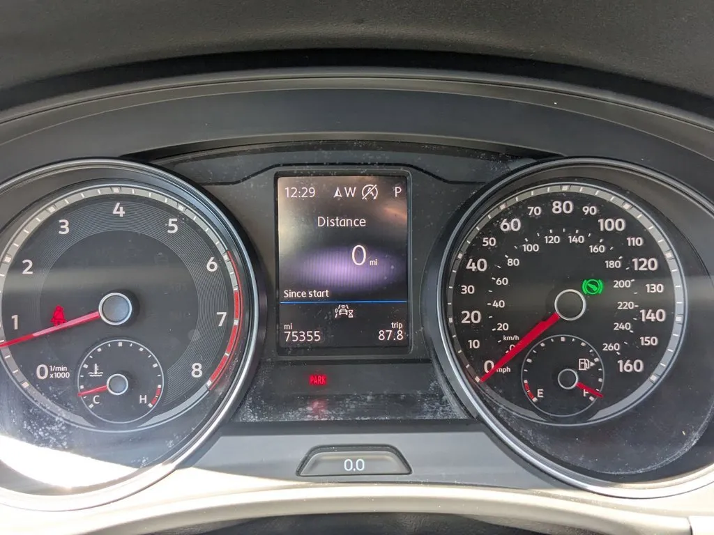 2020 Volkswagen Atlas Cross Sport 3.6L V6 SE w/Technology thumbnail 15