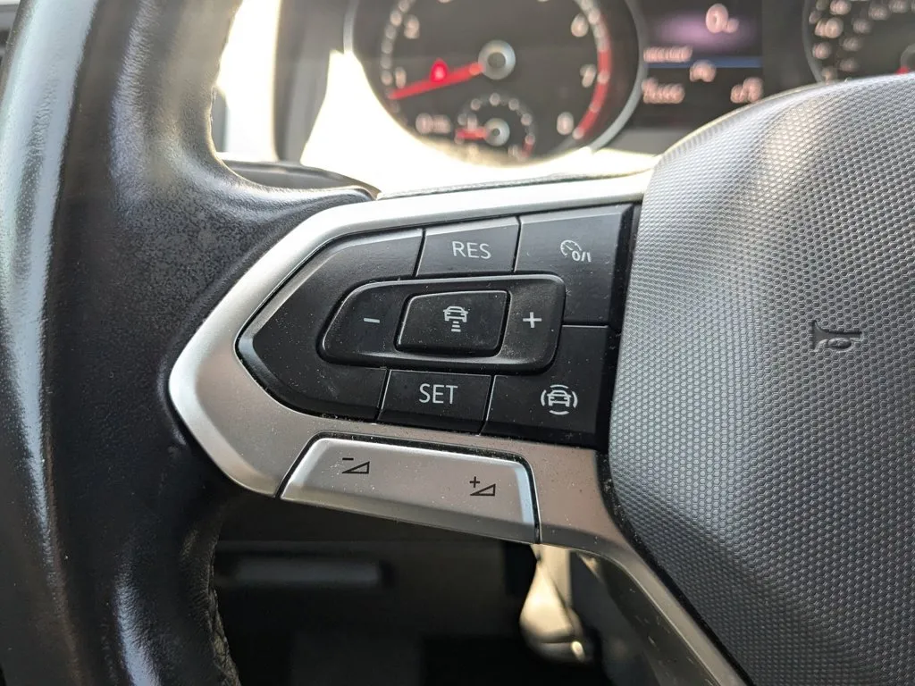 2020 Volkswagen Atlas Cross Sport 3.6L V6 SE w/Technology thumbnail 21