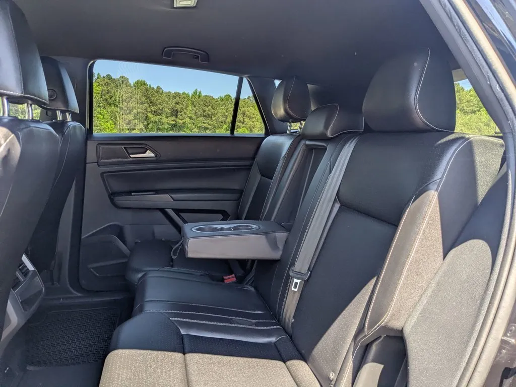 2020 Volkswagen Atlas Cross Sport 3.6L V6 SE w/Technology thumbnail 23