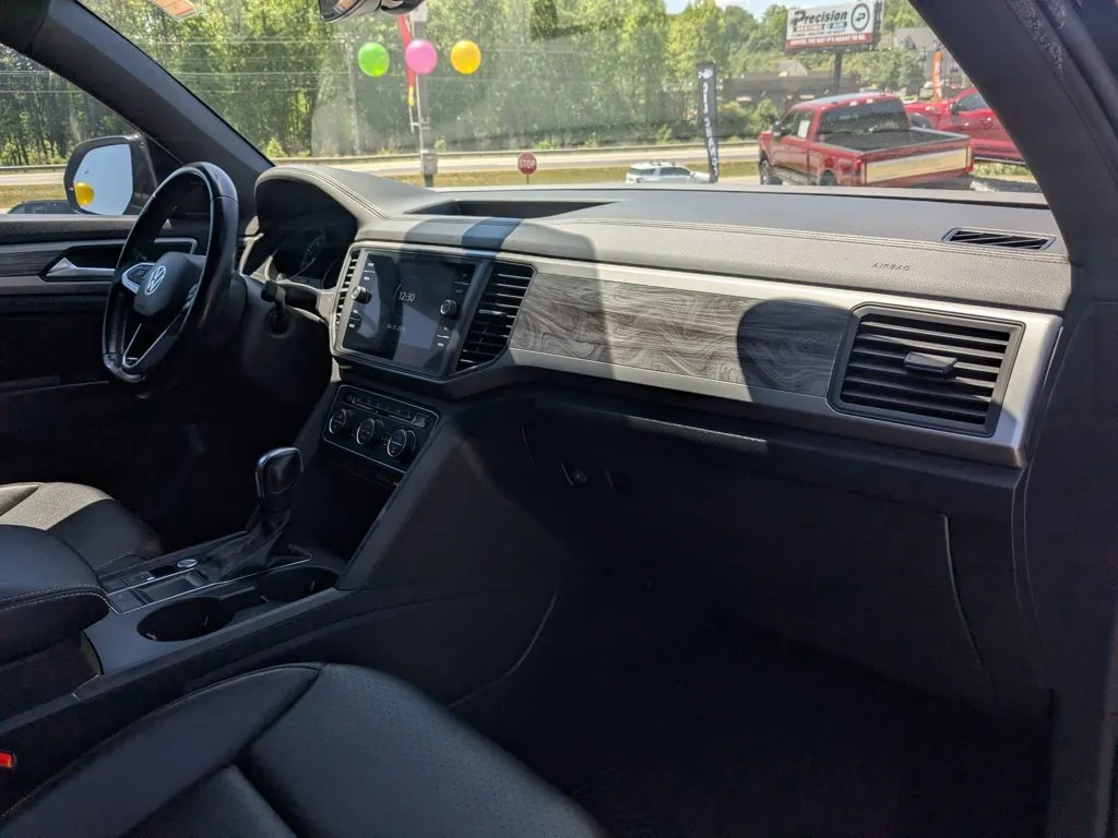 2020 Volkswagen Atlas Cross Sport 3.6L V6 SE w/Technology thumbnail 27