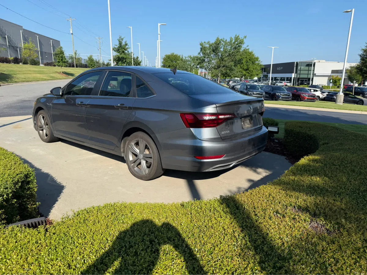 2020 Volkswagen Jetta R-Line thumbnail 6